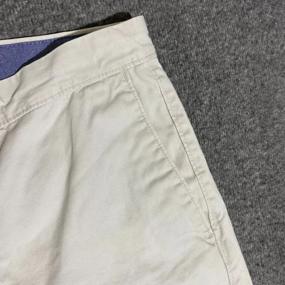 Banana Republic Aiden Short 31 Feather Grey Cotton Chino Shorts Casual 543834-02